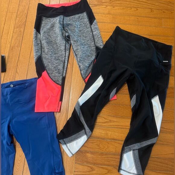 Bundle of 5 pairs of workout active leggings size small and XS - Picture 2 of 8
